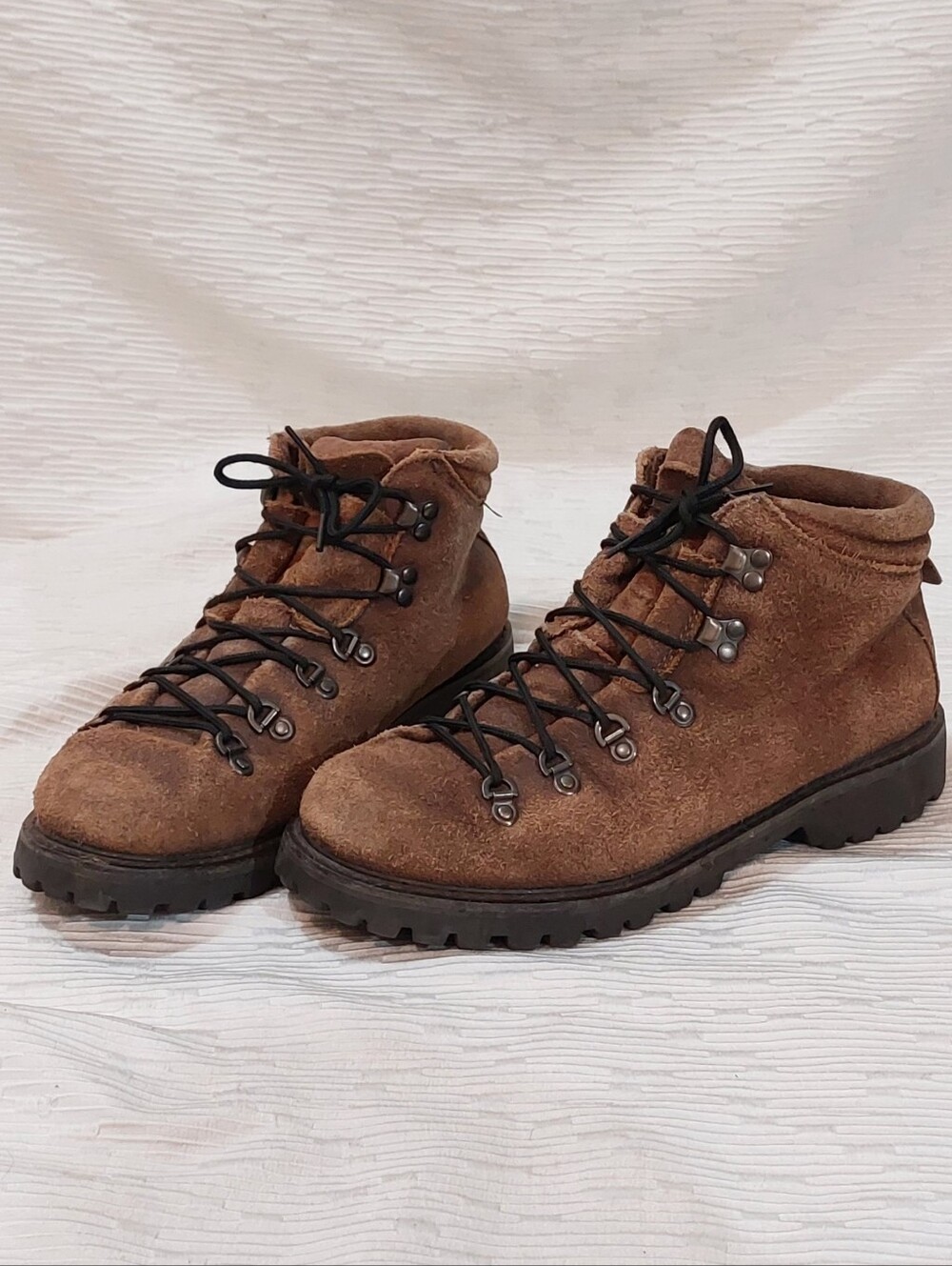 VINTAGE American Eagle Outfitters Brown Suede Lace-Up Hiking Boots Size 11